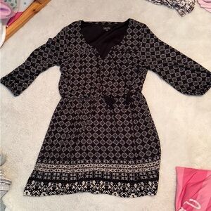 Lily Rose Black and White Geometric Long Sleeve Dress